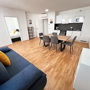 Gg13 Vienna, Air-conditioned, Next To Metro, Close To Sights Apartament