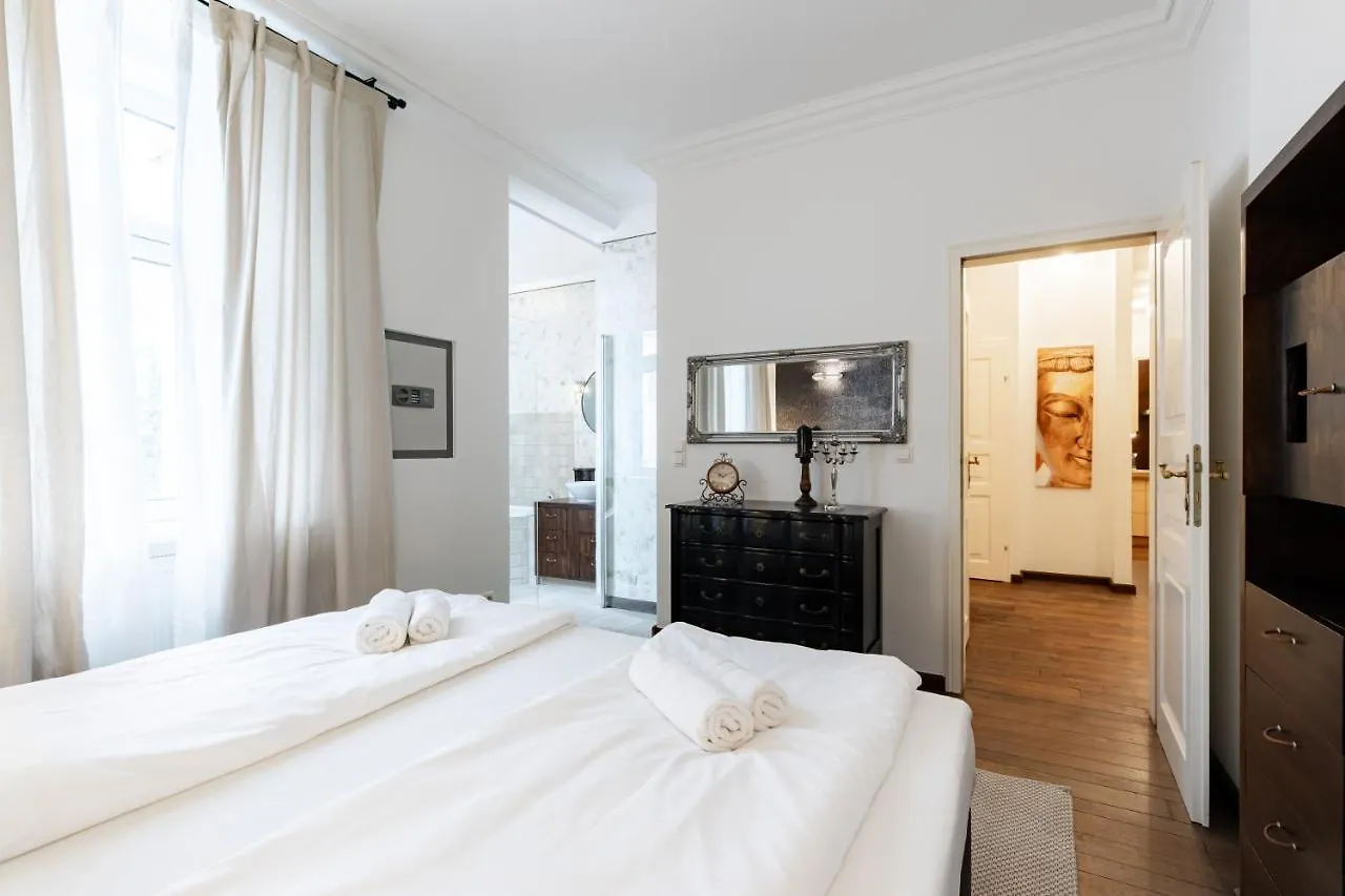 Luxury 2 Bedroom Apartment With King-Size Beds Wiedeń Austria