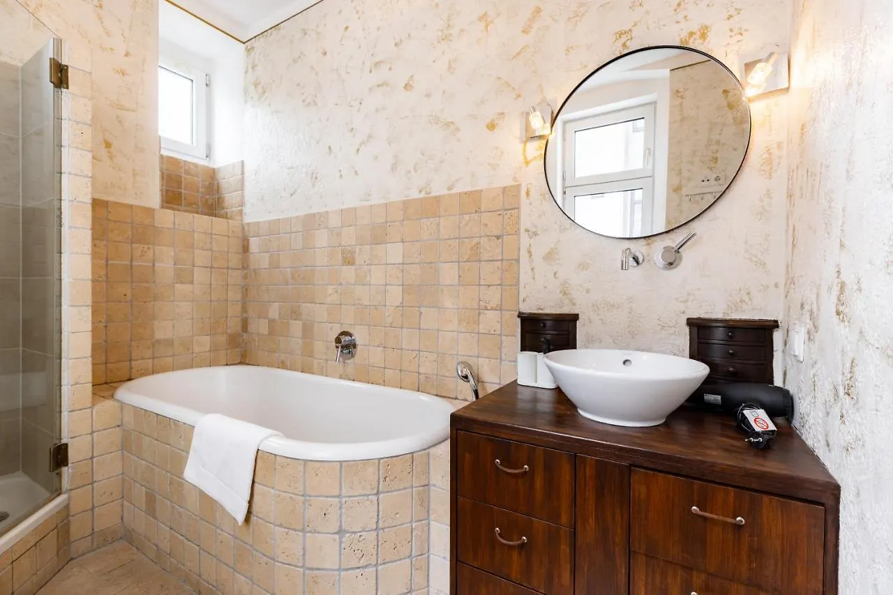 Luxury 2 Bedroom Apartment With King-Size Beds Wiedeń