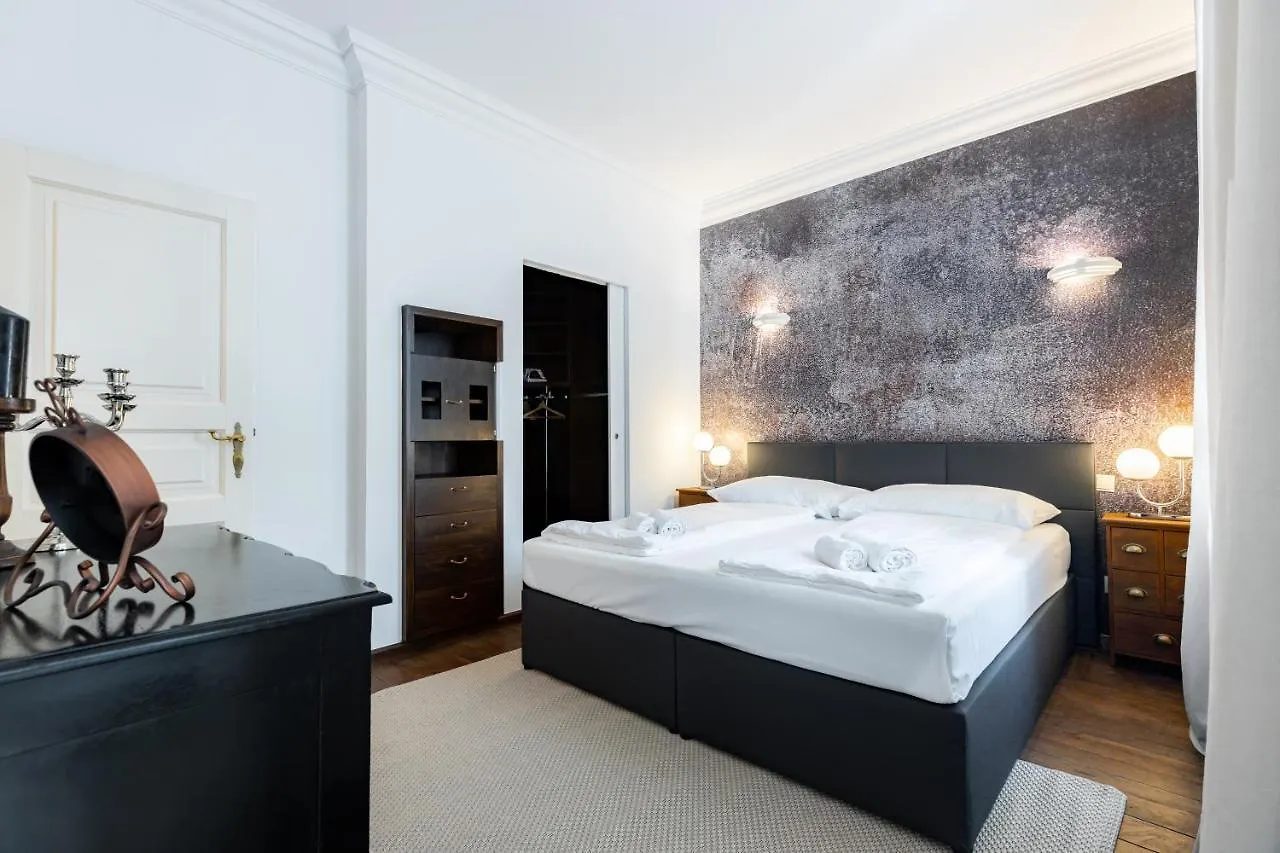 Luxury 2 Bedroom Apartment With King-Size Beds Wiedeń